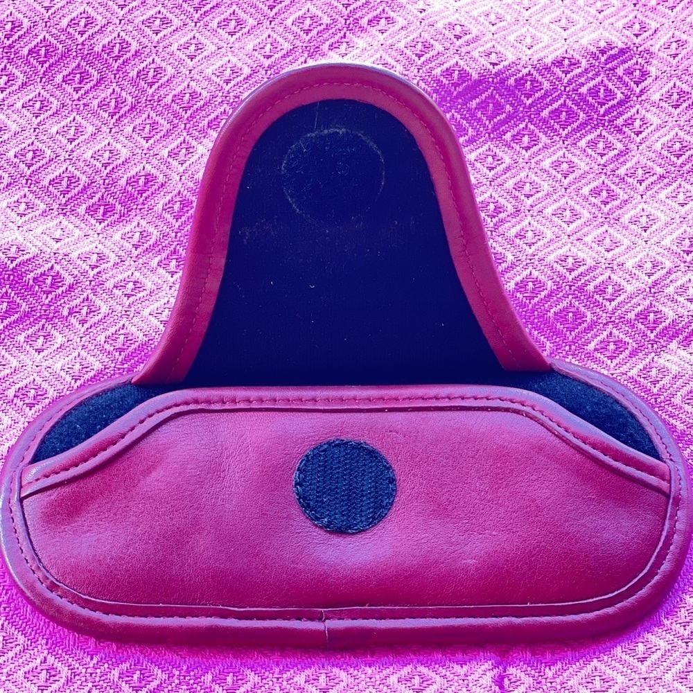 π
π
RARE RED COACH Olympic Edition Eyeglass Shield Case vintage π
π
- Picture 2 of 12